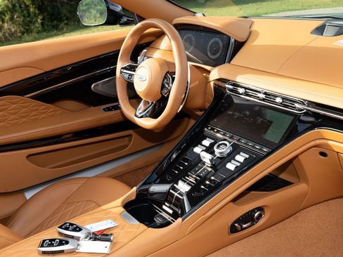Used 2025 Aston Martin DB12 Convertible RWD image 50