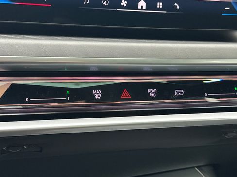 New 2026 BMW i7 xDrive60 image 17