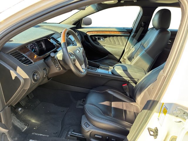 Used 2018 Ford Taurus Limited w/ Driver Assist Package FWD image 11