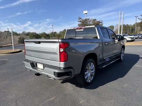Used 2024 Chevrolet Silverado 1500 High Country w/ Technology Package image 5