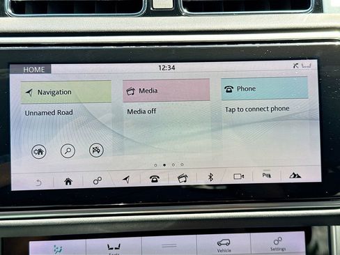 Used 2020 Land Rover Range Rover HSE image 16