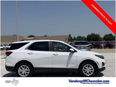 Used 2022 Chevrolet Equinox LT FWD image 3