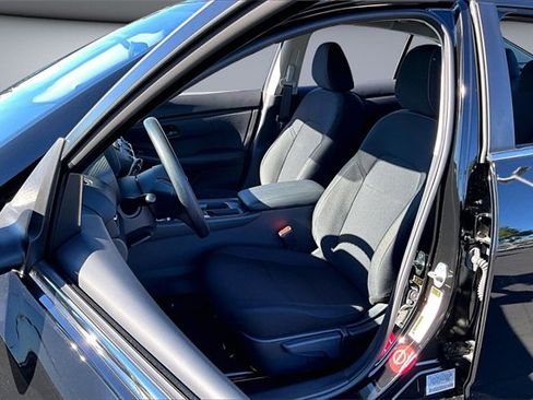 Certified 2025 Nissan Sentra S image 20