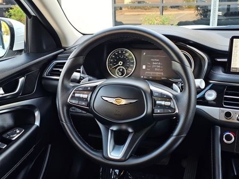 Used 2025 Genesis G70 2.5T image 25