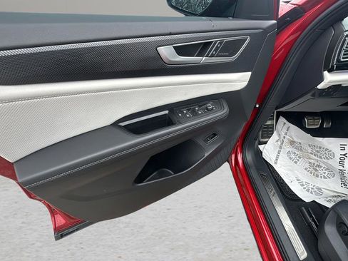 Used 2024 Volkswagen Atlas Cross Sport SEL Premium R-Line image 16