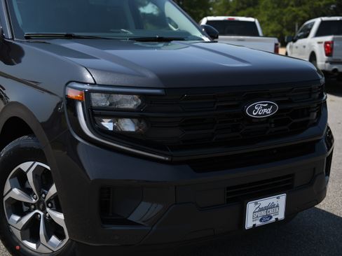 New 2027 Ford Expedition Active RWD image 5