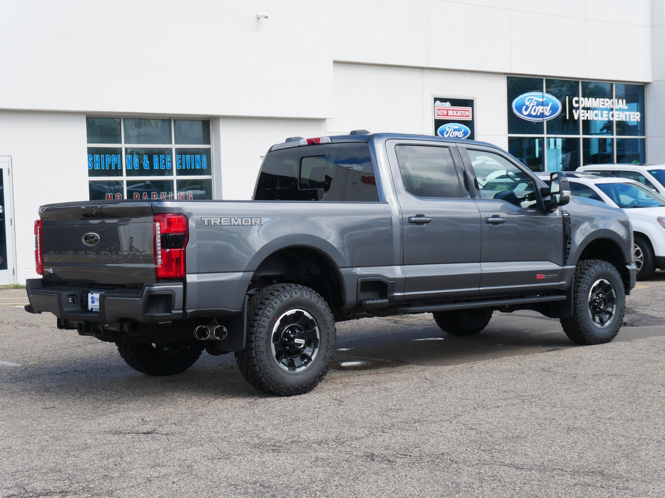 New 2026 Ford F350 Lariat w/ Tremor Off-Road Package AWD/4WD image 4