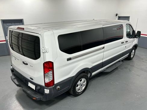 Used 2018 Ford Transit 350 XLT image 5