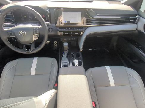 Used 2026 Toyota Camry SE FWD image 10