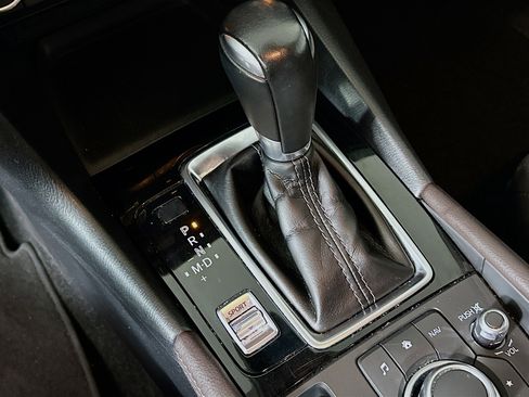 Used 2018 MAZDA MAZDA3 Touring image 25