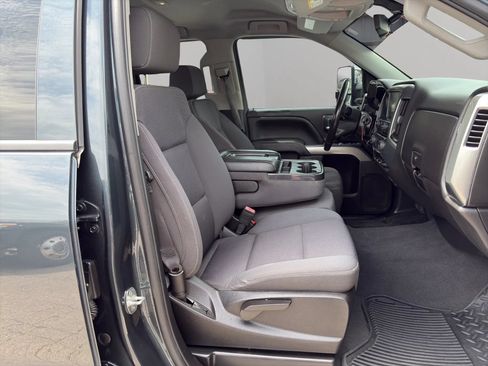Used 2019 Chevrolet Silverado 1500 LT AWD/4WD image 19