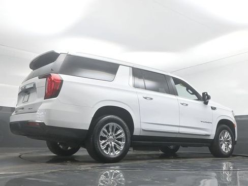 Used 2022 GMC Yukon XL SLT w/ SLT Premium Package image 36