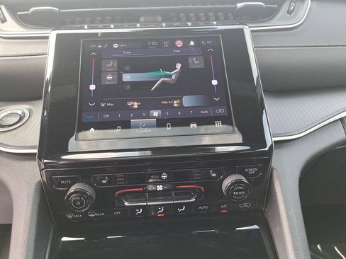 Certified 2023 Jeep Grand Cherokee L Altitude AWD/4WD image 24
