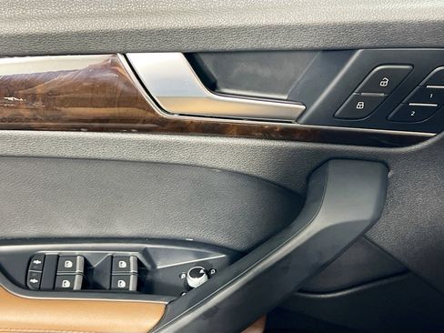 Used 2019 Audi Q5 2.0T Premium Plus image 16
