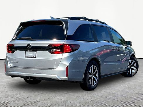 Certified 2026 Honda Odyssey EX-L image 6