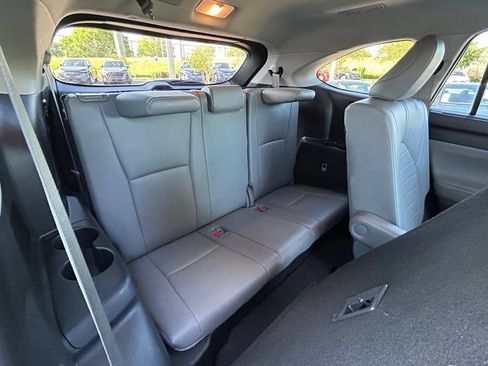 Used 2023 Toyota Highlander XLE FWD image 57