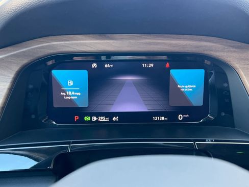 Used 2025 Volkswagen Atlas SE image 26