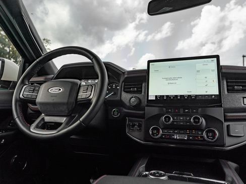 Used 2023 Ford Expedition Limited RWD image 42
