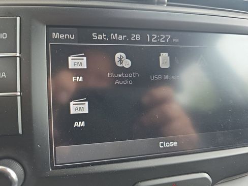 Certified 2025 Kia Soul LX FWD image 14