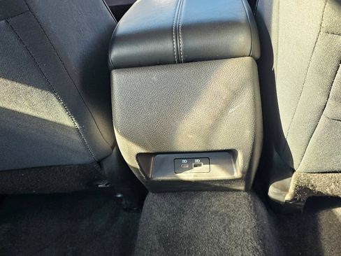 Used 2025 Nissan Altima 2.5 SV image 11