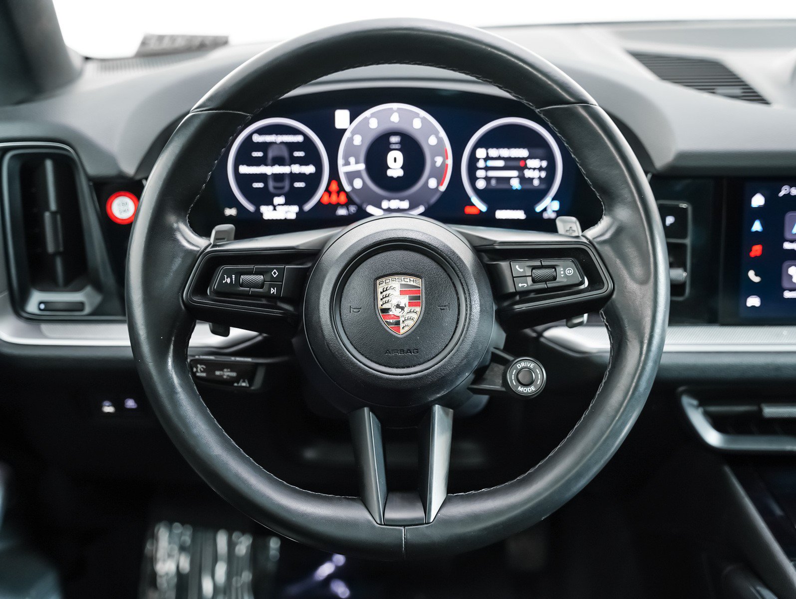 Certified 2024 Porsche Cayenne Coupe AWD/4WD image 17