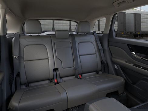 New 2026 Lincoln Corsair Premiere image 11