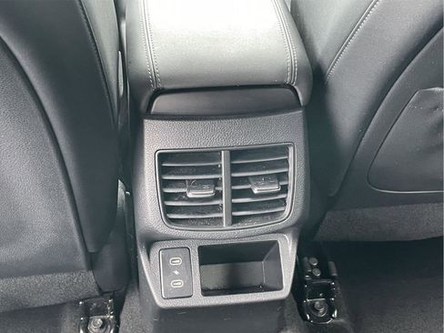 Used 2024 Kia Seltos EX AWD/4WD image 16