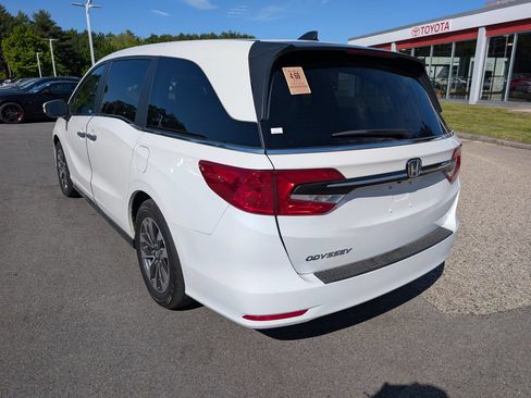 Used 2023 Honda Odyssey EX-L image 3