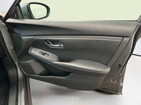 Used 2024 Nissan Sentra SV image 32