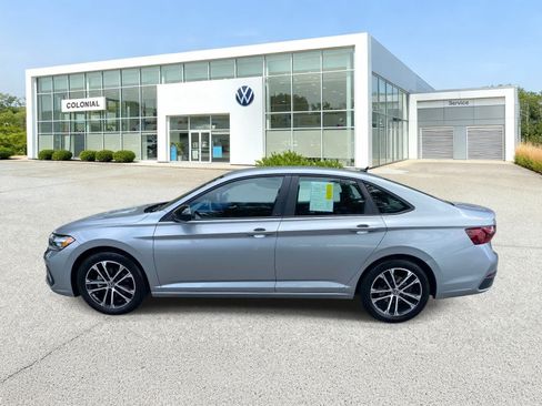 Certified 2023 Volkswagen Jetta Sport FWD image 2