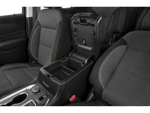 Used 2018 Chevrolet Traverse LT FWD image 9