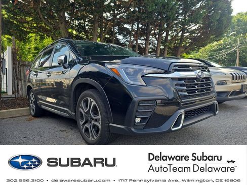 Used 2023 Subaru Ascent Touring AWD/4WD image 1