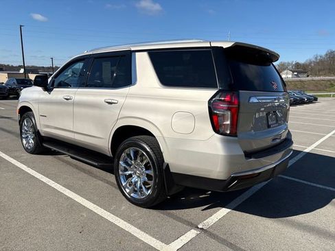 Used 2021 Chevrolet Tahoe LT w/ LT Signature Package AWD/4WD image 5