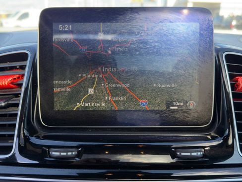 Used 2017 Mercedes-Benz GLS 450 4MATIC image 33