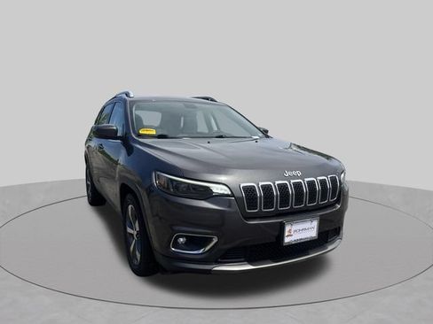 Used 2019 Jeep Cherokee Limited w/ Luxury Group FWD image 3