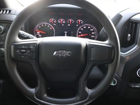 Used 2022 Chevrolet Silverado 1500 Custom Trail Boss w/ LPO, Dark Essentials Package AWD/4WD image 6