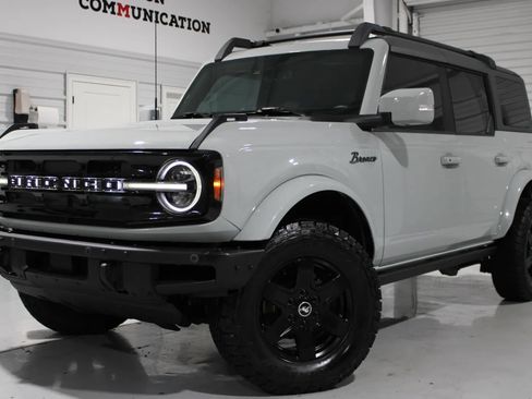 Used 2022 Ford Bronco Outer Banks AWD/4WD image 1