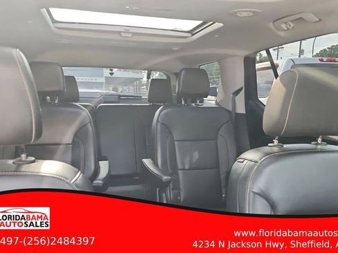 Used 2018 Chevrolet Traverse LT FWD image 11