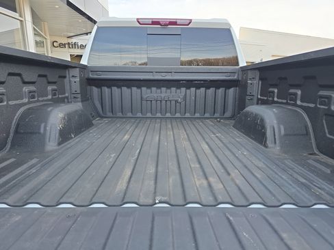 Used 2024 GMC Sierra 1500 AT4 w/ Technology Package image 7