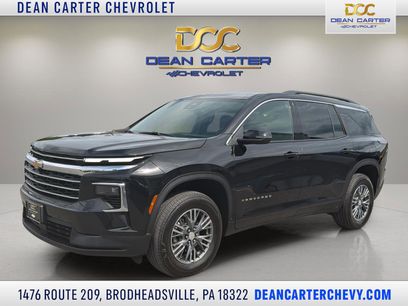 Used 2025 Chevrolet Traverse LT
