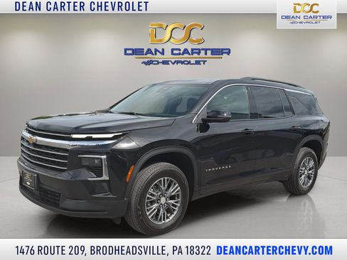 Used 2025 Chevrolet Traverse LT AWD/4WD image 1