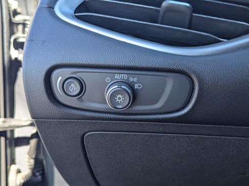 Used 2018 Chevrolet Malibu LS image 23