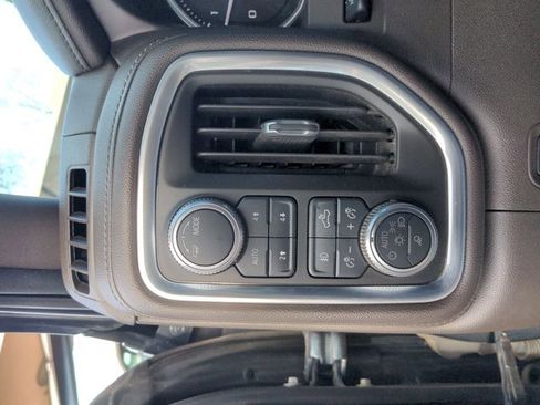 Used 2020 GMC Sierra 2500 Denali w/ Denali Ultimate Package image 14