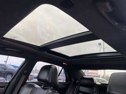 Used 2023 Chrysler 300 C image 14