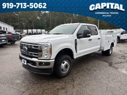 New 2026 Ford F350 XL w/ XL Chrome Package image 1