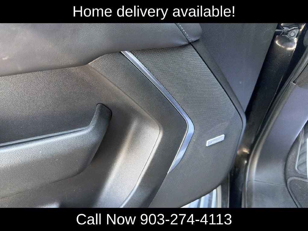 Used 2021 Chevrolet Suburban LT AWD/4WD image 19
