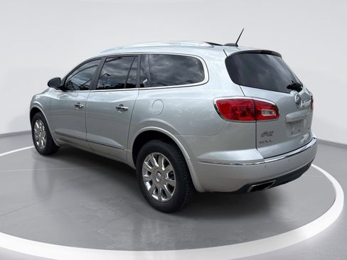 Used 2017 Buick Enclave Leather FWD image 6