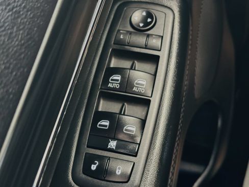 Used 2020 Jeep Grand Cherokee Limited AWD/4WD image 33