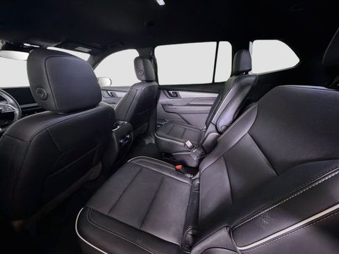 Used 2025 Buick Enclave Preferred FWD image 27