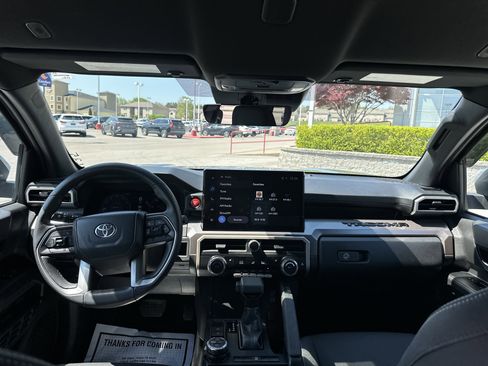 Certified 2024 Toyota Tacoma TRD Off-Road image 19